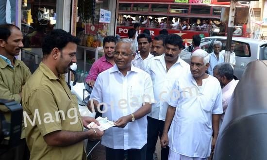 Mangalore MLA J R Lobo Campaigns for Congress LS Candidate Janardhan Poojary