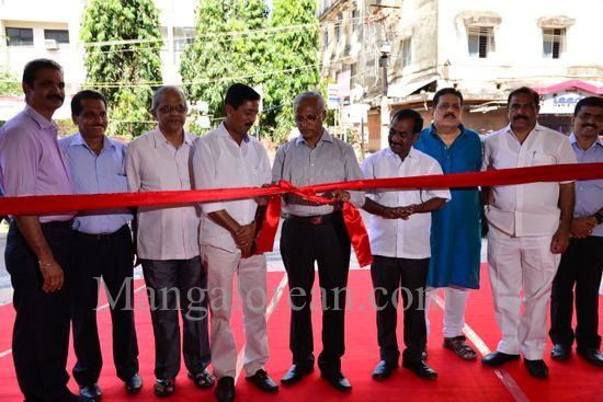 Mangaluru: MLA J R Lobo Inaugurates Aadheesh Avenue