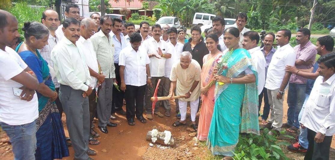 Mangaluru: MLA J R Lobo lays foundation for concreting road at Nagori